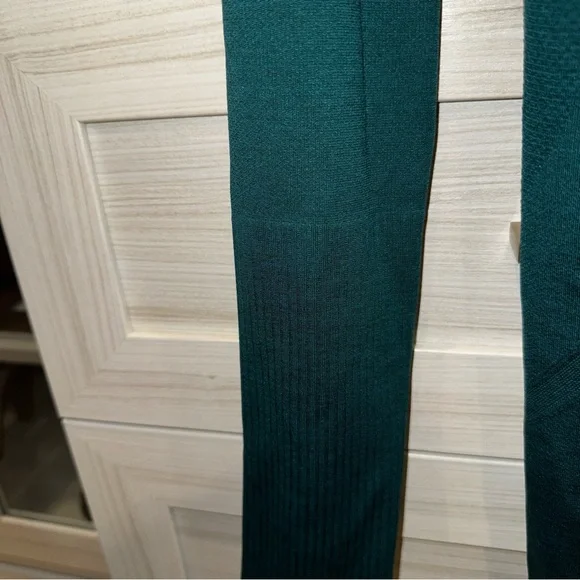 Lululemon Run: Swiftly Tech Long Sleeve
Emerald Green 6 - Picture 10 of 11